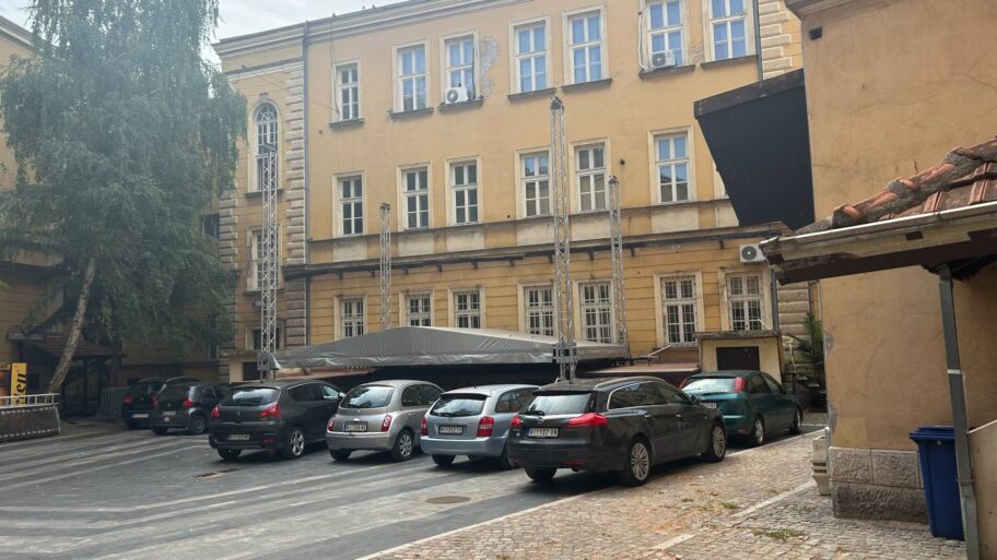 Problem buke u Banovini - merenja sada došla na red, stanarima zapravo smeta gužva nakon koncerata 6 35ac1a5f 6a1d 45a5 8a2c 9c801c780199