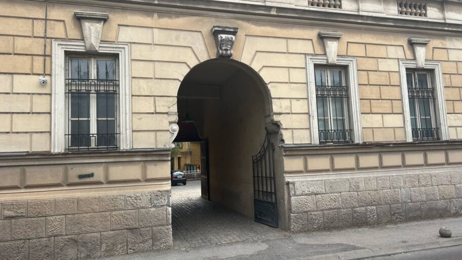 3fd46c56 c439 41b6 ab11 d7e60b3b9de6