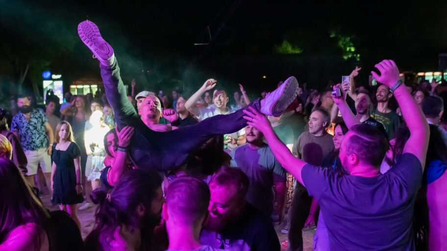 4d8436e3 fc83 42a9 bfc4 56278471fbe2