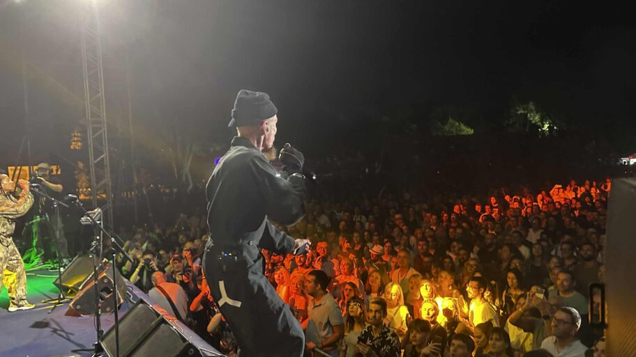 5b37fb67 3351 4fd9 8038 1fcfd9d6e2a6