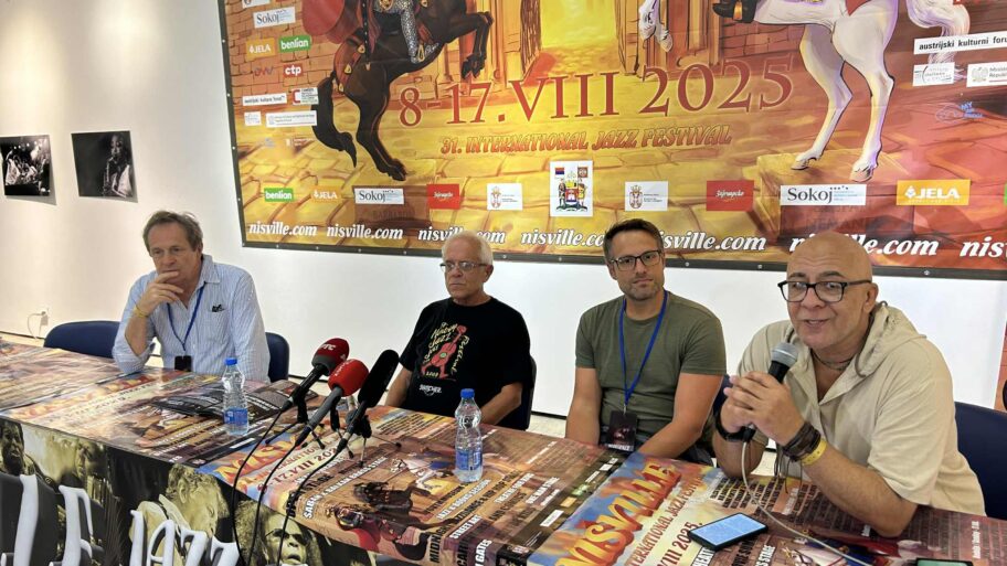 6564b595 4465 4437 a7aa 49b98b90ae1c 1