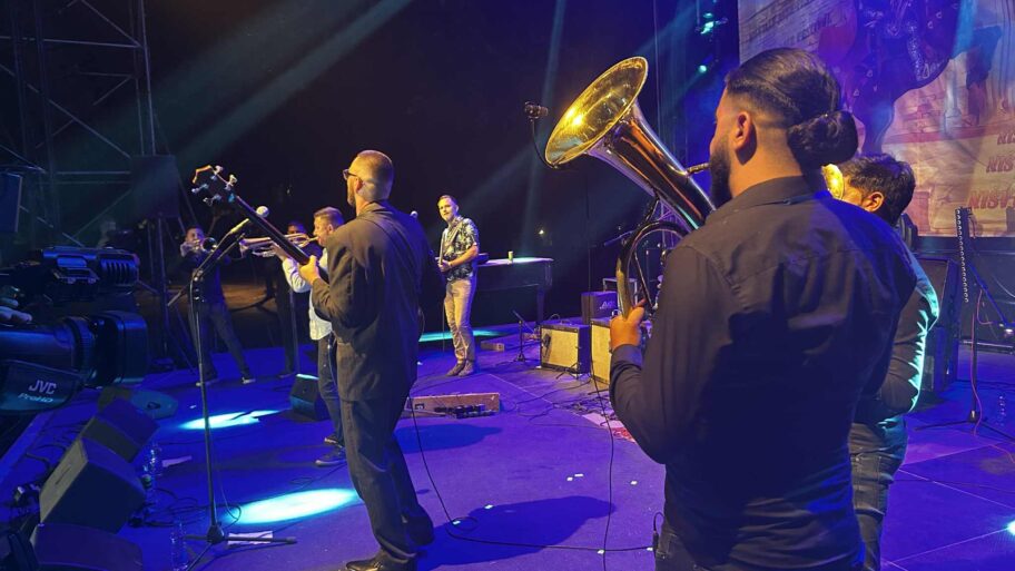 7407fd19 b794 43f3 802e 89f5d5cd4114