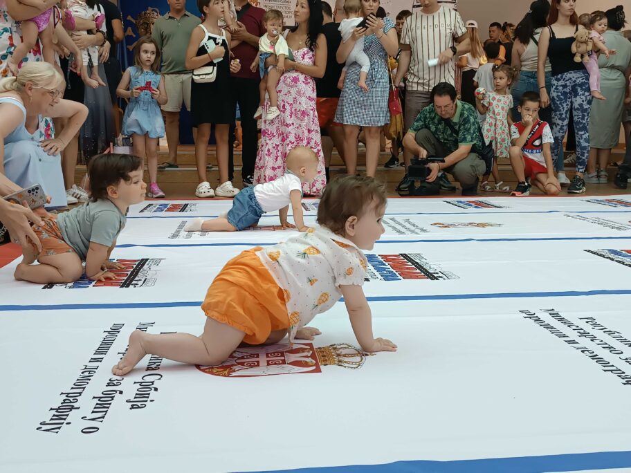 Najslađa trka održana u Nišu - 120 beba takmičilo se na "Puzijadi" 2 IMG 20250829 122858