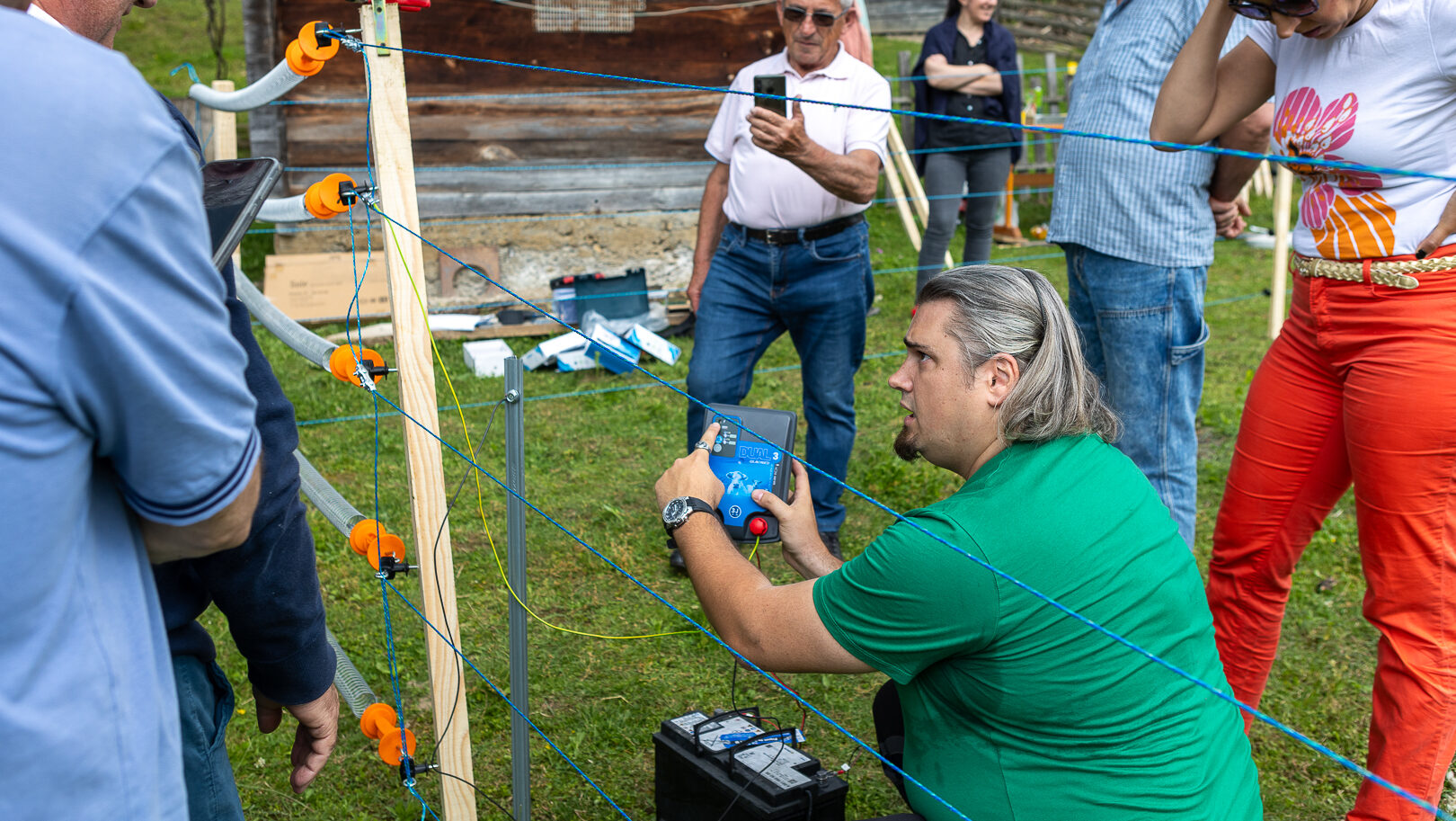 Instalacija elektri nih za titnih ograda foto Danica Veljkovi e1754666163468