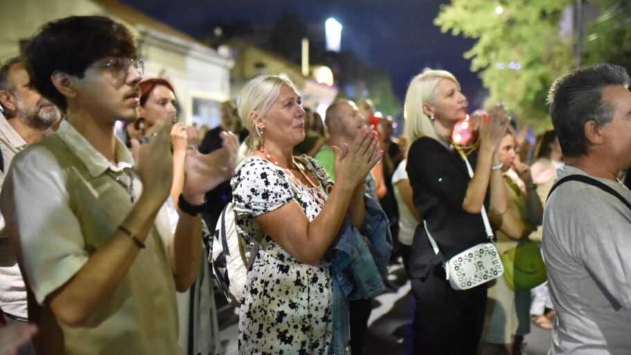 bb1f8f21 dece 4216 a424 8ef46137774c