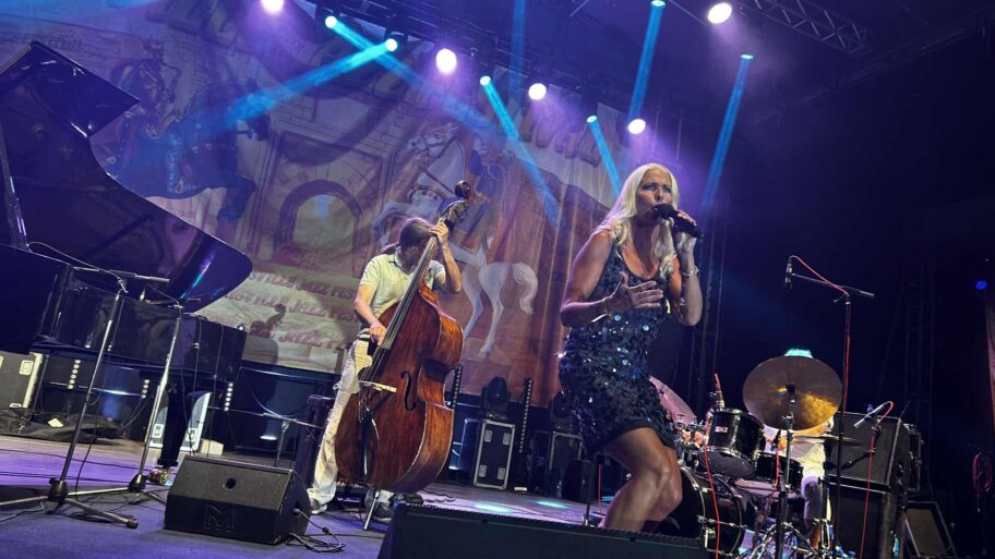 db0cc8a3 260a 44f2 8f0e f4c259626cda