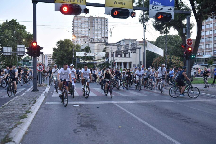 f26cb9be 370e 4b27 831a c874ce5a2da4