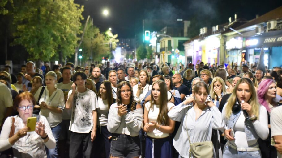 fdf7c867 fa9f 4e80 9a77 3728e97020ee