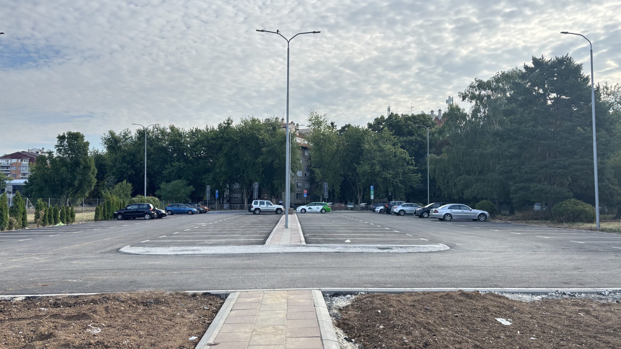 Radovi na “humanitarnom” parkingu u Nišu koštali preko 77.000 evra, bez tendera ih izvodila firma Međarca 1 img 4117 scaled