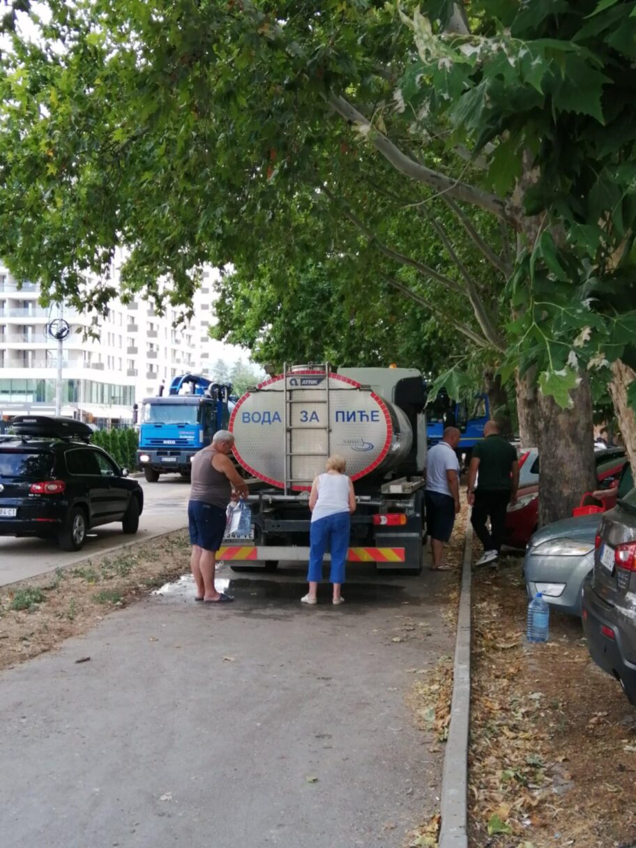 Još traju radovi u Blagoja Parovića u Nišu, zatvoren deo ulice 2 voda za pice vodovod naissus