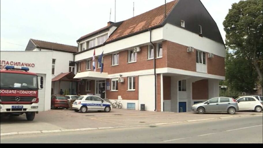 Uhapšena dvojica muškaraca zbog krađe oružja iz policijske stanice Doljevac, jedan od njih vatrogasac 16 136d40de 4483 4146 b670 d72ecefd805c