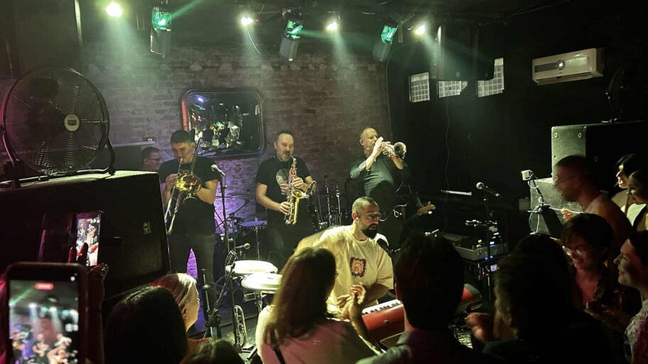 404ff448 bb30 40d2 9dc1 fb2b33323c9a