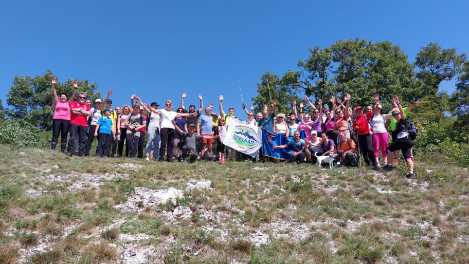 Uspon na Crni kamen – simbolični početak nove planinarske sezone "Preslapa" iz Niša 2 4 vidikovac crni kamen