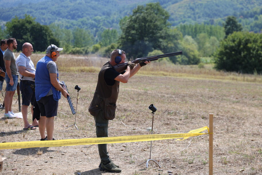Održano takmičenje lovaca u gađanju glinenih golubova 2 9S1A0154