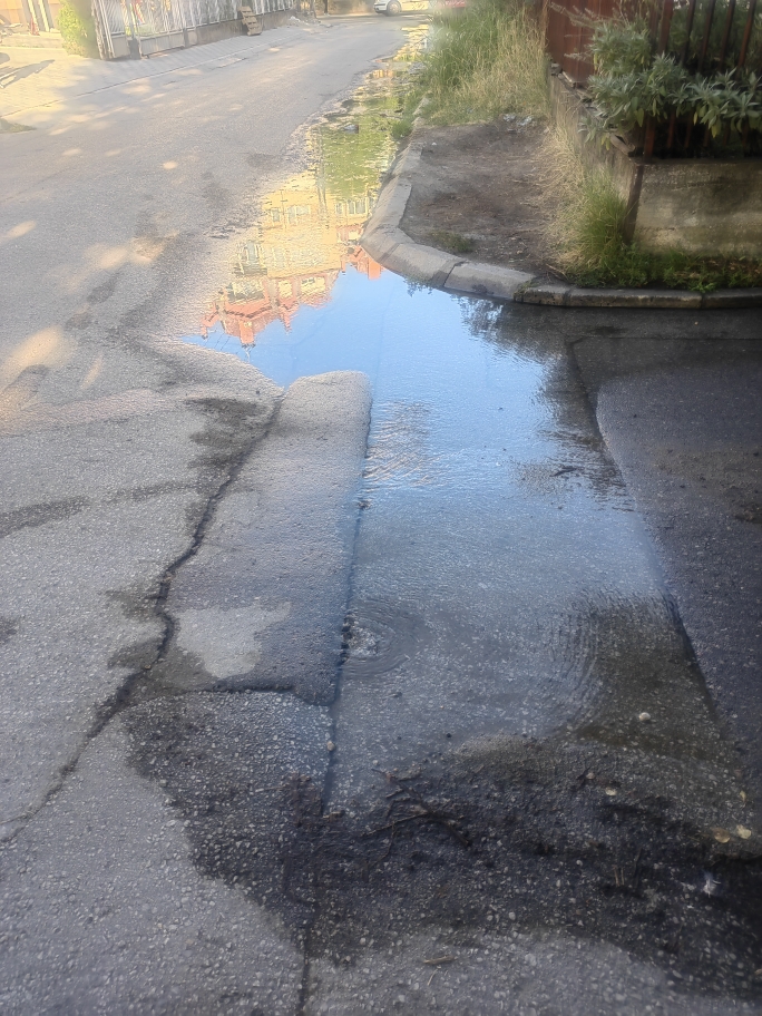 Nišlije prijavljuju kvarove - iz Vodovoda dobili odgovor da "ima većih kvarova, a manjak radnika" 2 IMG 20250902 073723 resized 20250903 082943310