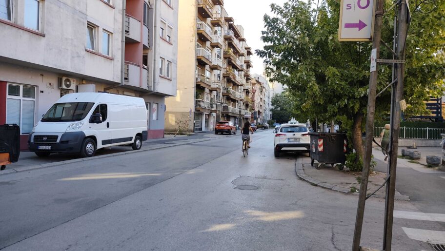 Nišlije predlažu: Hajduk Stankova i prilaz iz Dragiše Cvetkovića da budu jednosmerne za manje gužvi 6 IMG 20250922 161839