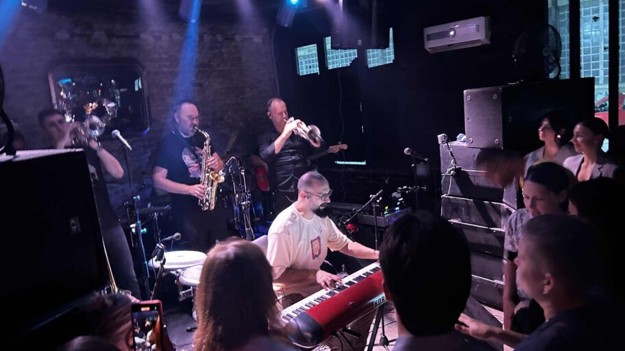 ab9cf579 f8e4 4e37 9a70 ab1ad68cfd31