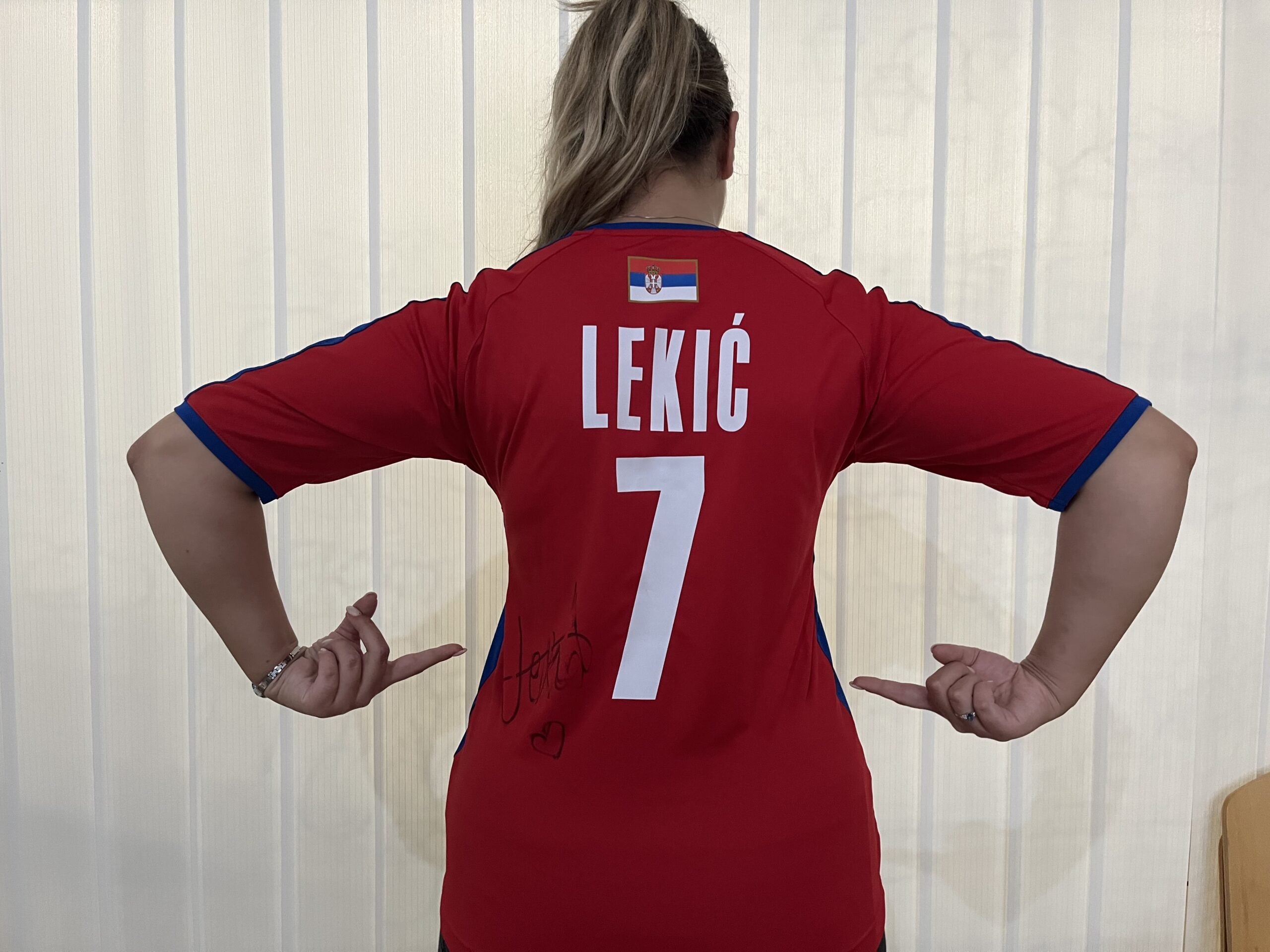 andrea lekic dres scaled