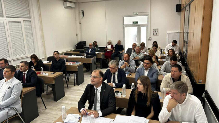 d171489b c44b 4d0e 9800 7958e0eb9f11