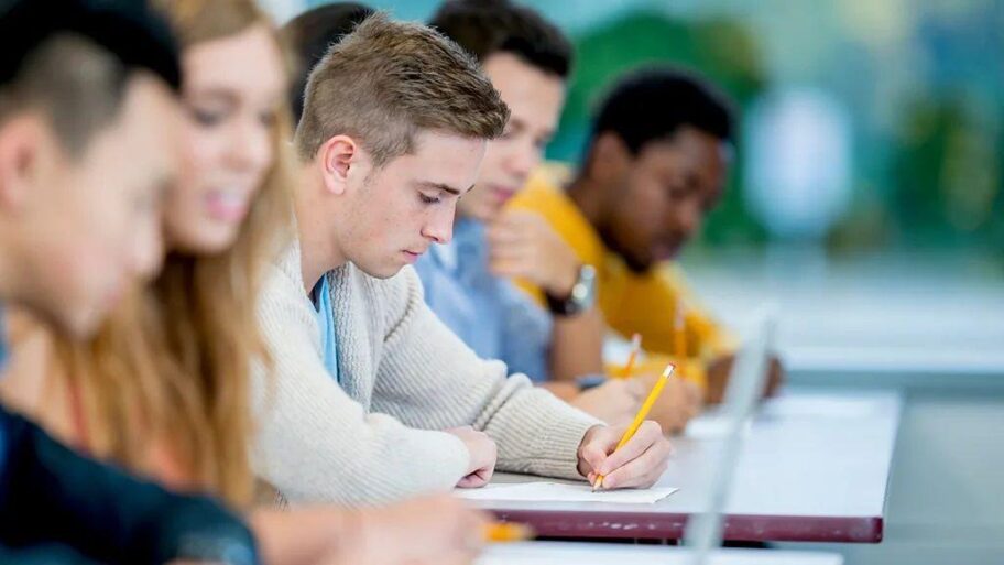 f6285350 e200 11ef a819 277e390a7a08