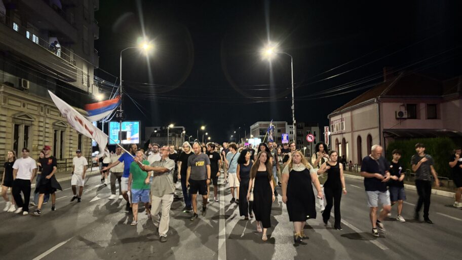 Niš večeras uz Novi Sad: "Na brutalnost režima odgovaramo jedinstvom" 4 img 8218