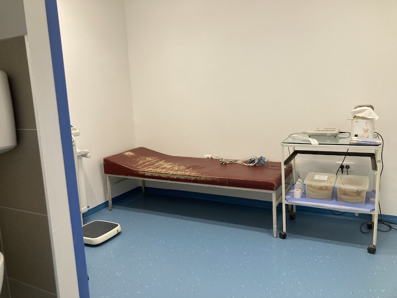 krevet i oprema stari i po 30 godina