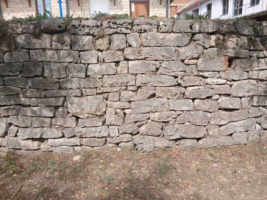 Niška gradska uprava naručila 4 murala - lokacije na Tvrđavi, u Svrljigu, Merošini i Donjem Dušniku 2 slika Svrljig