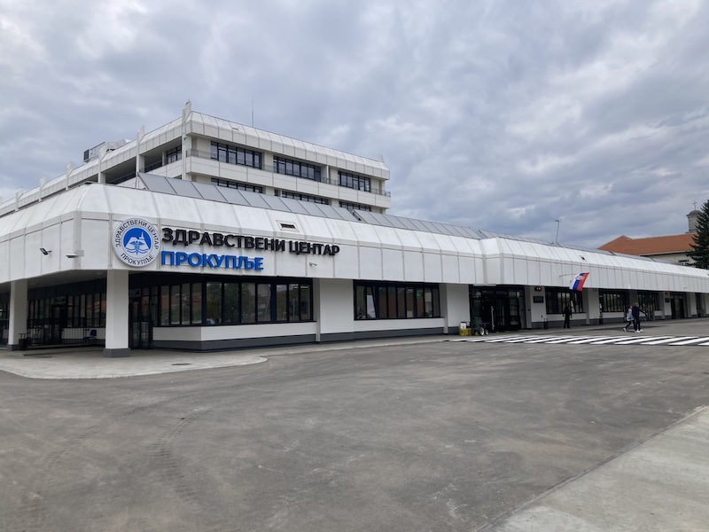 Stari nameštaj u "novom" Zdravstvenom centru u Prokuplju - renovirana zgrada, a dotrajala oprema 12 zdravstveni centar