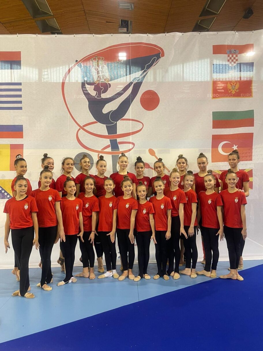 Uspeh Nišlijke u ritmičkoj gimnastici - osvaja Balkan, sanja Evropu 3 0 02 05 bd83fa629bc4b1f7bc58b6222a1feea2c7e4677bf05307e667318d5d9c8a1a39 22302db1089