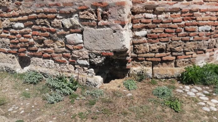 1 jugoisto ni ugao izvadjen kamen scaled e1761833395648