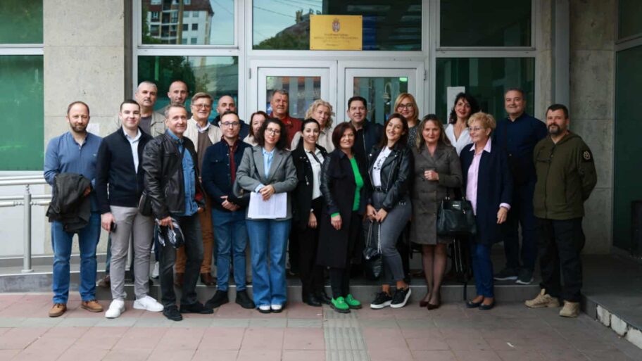 Opozicija inicijativom traži platu, staž i status negovatelja za roditelje dece sa smetnjama u razvoju 11 18059b4e 8711 471a b3c2 f9e49a9ed2d0 e1761164552893