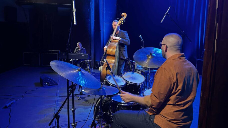 Nenad Vasilić obeležio 25 godina karijere koncertom u Nišu – povratak korenima i zajednički nastup sa sinom 3 183580cf fe27 48ec 964c c84fb0ac040c