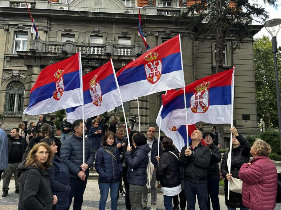 Dva paralelna skupa u Nišu uoči kosovskih izbora: studenti kritikuju "13 godina izdaje", SNS šalje podršku Srbima na KiM 11 4149ba30 5aad 46f9 8b8f cef7d0c6f06c