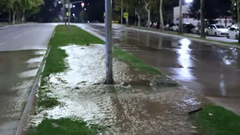 Ponovo havarija i poplava na Bulevaru Nemanjića - isti kvar, isto mesto, nedelju dana kasnije 12 936d8133 70ae 4c40 af01 484f0382b29b