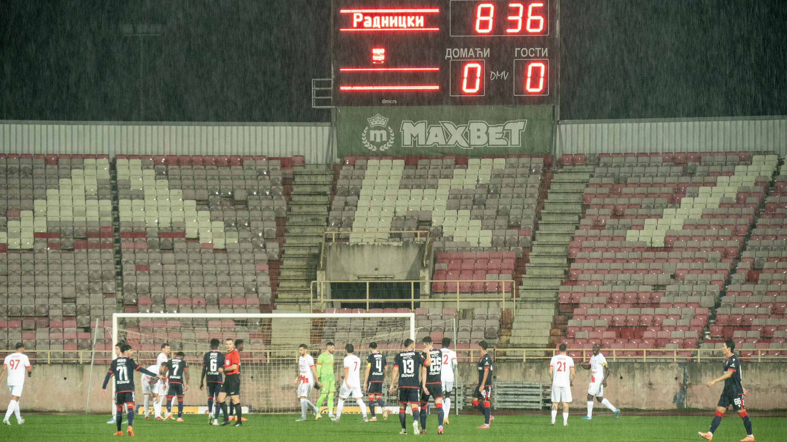 Bod u Nišu - Radnički remizirao sa šampionom Zvezdom 1 P1200302 copy