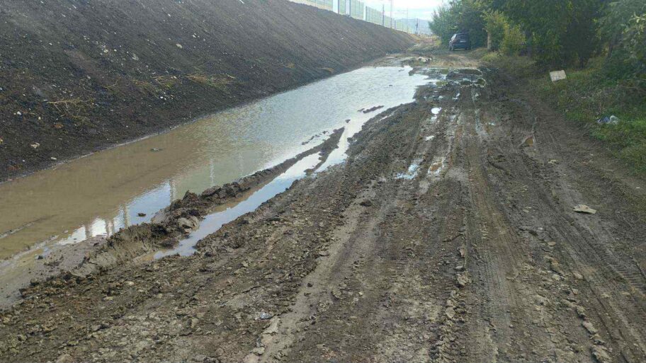 a457081b 42a2 498c 8422 d70ee7cc7357