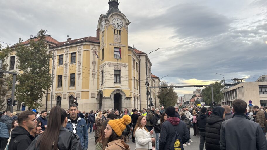 Nišlije u protestnoj šetnji za slobodu pravosuđa: Podrška Bojani Savović, apel sudijama i tužiocima 5 img 0541