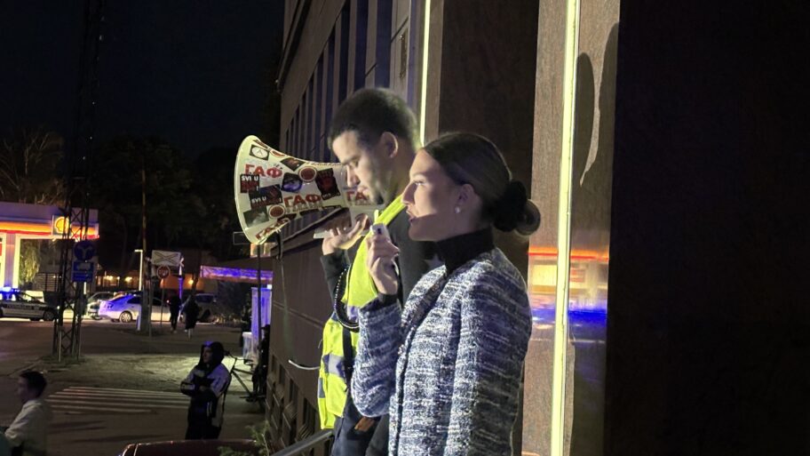 Nišlije u protestnoj šetnji za slobodu pravosuđa: Podrška Bojani Savović, apel sudijama i tužiocima 4 img 0581