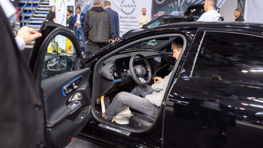 Otvoren Sajam automobila u Nišu: Cene od 16.000 do 128.000 evra 3 img 2146