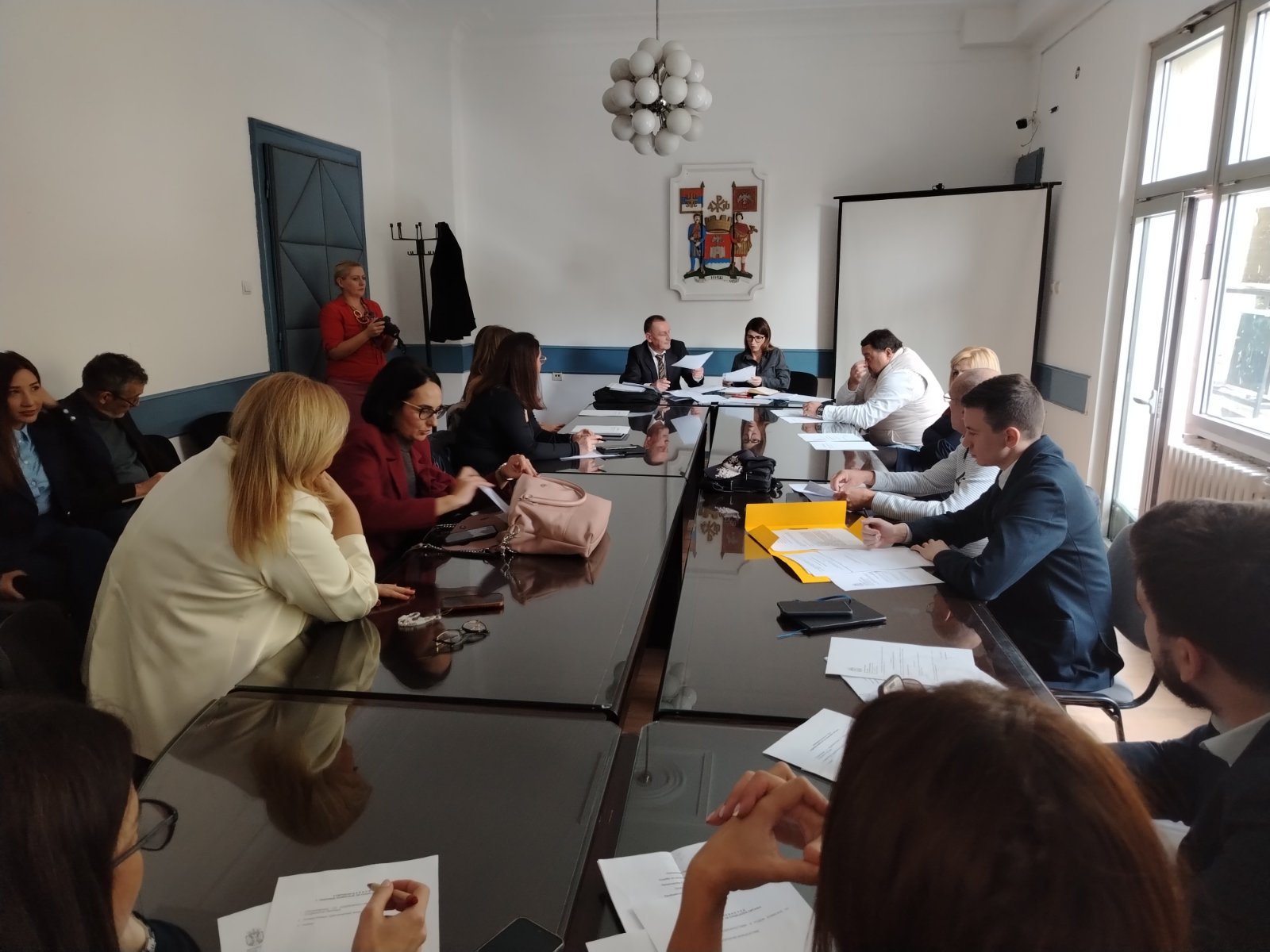 Složile se vlast i opozicija u Nišu - Komisija jednoglasno usvojila inicijativu za uvođenje statusa roditelj-negovatelj 1 komisija socijalna