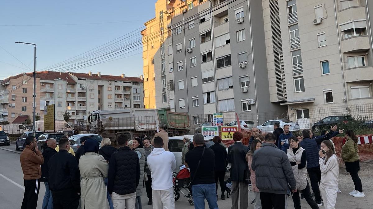 Građani Panteleja traže parče zelenila - ukoliko ne dođe gradonačelnik najavljuju blokadu bulevara 1 viber image 2025 10 16 09 40 22 302