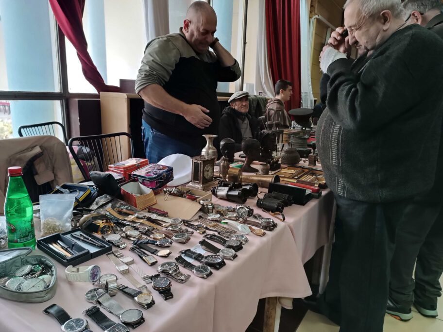 Od rimskih novčića, preko ruske sablje, do nemačkog šlema - kolekcionari u Nišu pokazali svoje dragocenosti 5 1000011792