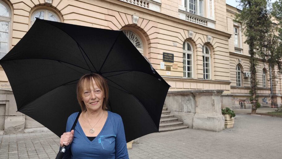 Profesori niškog "Sremca" naišli na zaključana vrata nastavničke kancelarije, direktorka ćuti 2 1000015394