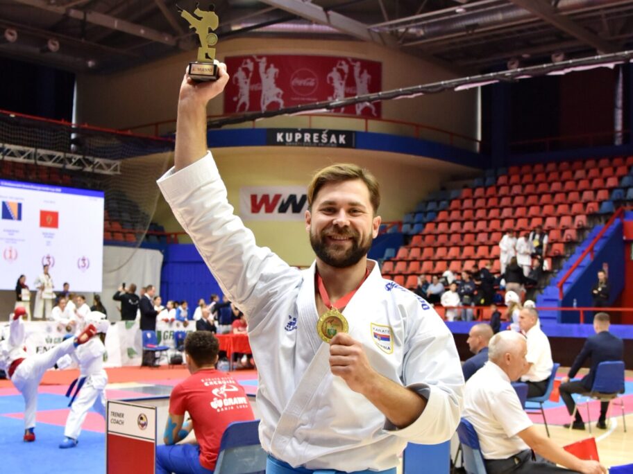 Niški karatista osvojio zlatnu medalju u Banja Luci 1 1761993673512 1000039473 scaled e1762161393449