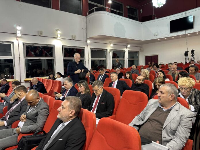 Završene dve sednice niške Skupštine posle više od 17 sati rasprave 6 1763050194165