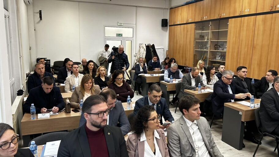 Višak novca u Medijani usmerili na učenike i studente, opozicija iz SNS-a nije glasala zbog pominjanja Vučića 2 6cd031dd 5303 42a3 b02d 46b50e9b6533