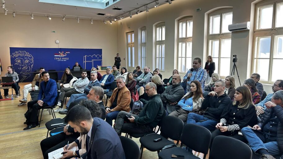 Predstavljen u Nišu izveštaj EU o Srbiji: Reforme usporene, podele produbljene, a "evropski voz ne čeka zauvek" 2 7f115d17 d6d3 4456 b3e2 31955c2a9eee