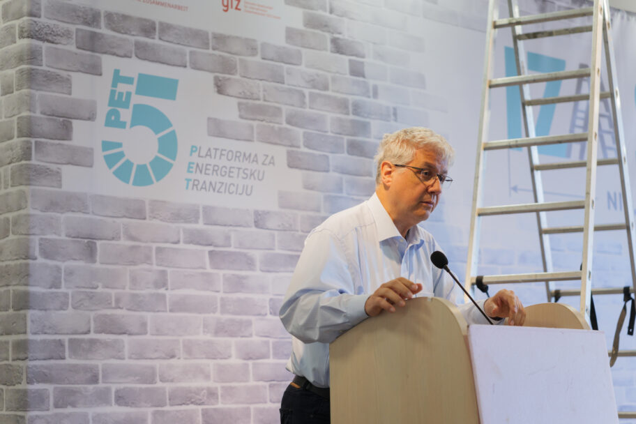 U Nišu predstavljen Vodič za energetsku obnovu zgrada, stručnjaci upozorili na nove obaveze i "pasivnost stanara" 3 Aleksandar Kovacevic