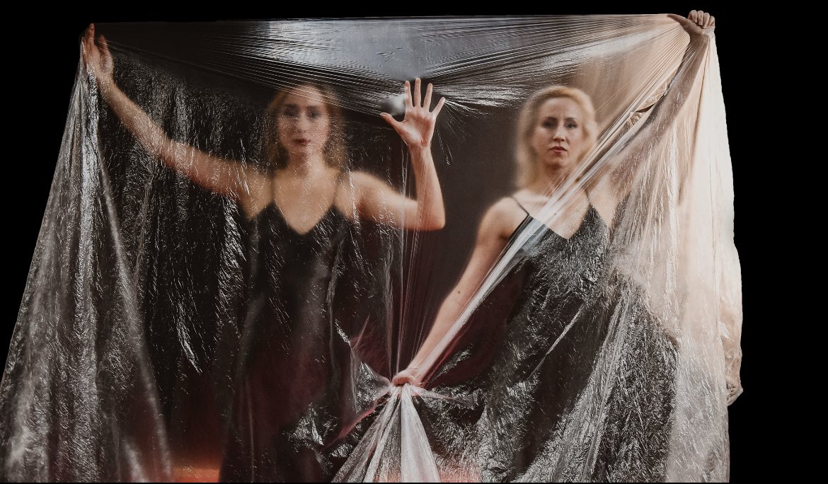 Predstave i razgovori o ženskim pravima i heroinama logora "Crveni krst" u Nišu 1 Nasledje web DAH Teatar ph Nata Korenovskaia 2