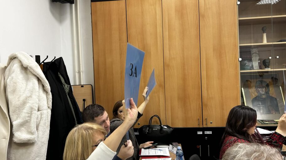 Višak novca u Medijani usmerili na učenike i studente, opozicija iz SNS-a nije glasala zbog pominjanja Vučića 6 bccd23ae ada0 4e68 a604 04201f4a34ea